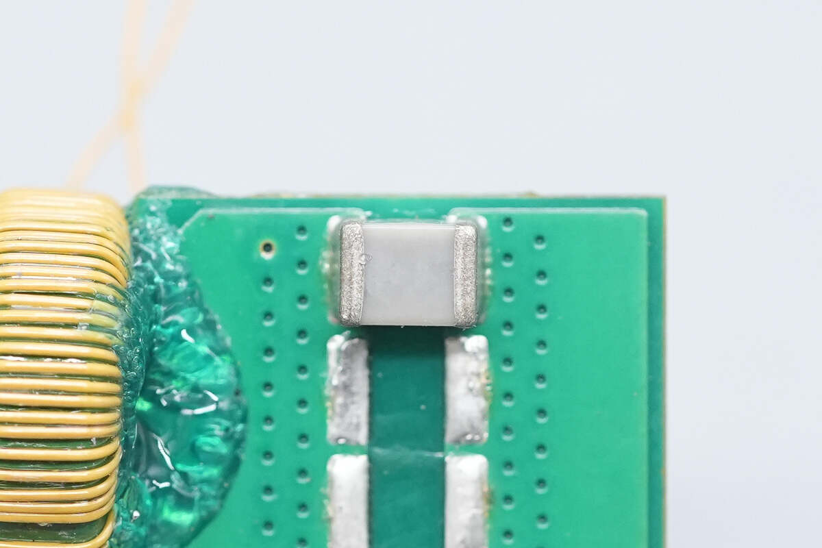 Teardown of Segotep 3200W Titanium-Rated SiC Digital Server Power Supply (CRPS3200W-12V)-Chargerlab