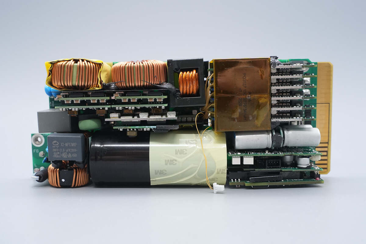 Teardown of Segotep 3200W Titanium-Rated SiC Digital Server Power Supply (CRPS3200W-12V)-Chargerlab
