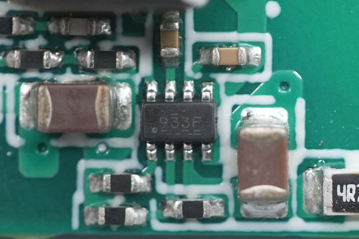 Teardown of Segotep 3200W Titanium-Rated SiC Digital Server Power Supply (CRPS3200W-12V)-Chargerlab