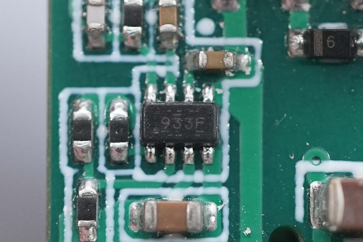 Teardown of Segotep 3200W Titanium-Rated SiC Digital Server Power Supply (CRPS3200W-12V)-Chargerlab