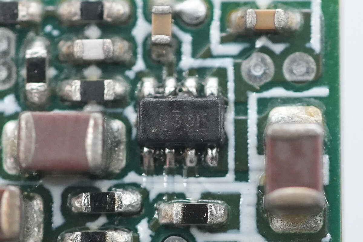 Teardown of Segotep 3200W Titanium-Rated SiC Digital Server Power Supply (CRPS3200W-12V)-Chargerlab