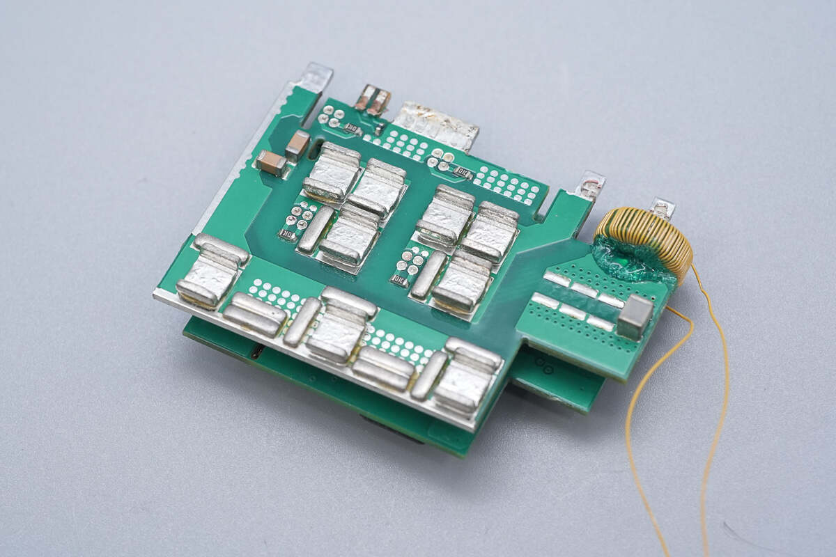 Teardown of Segotep 3200W Titanium-Rated SiC Digital Server Power Supply (CRPS3200W-12V)-Chargerlab