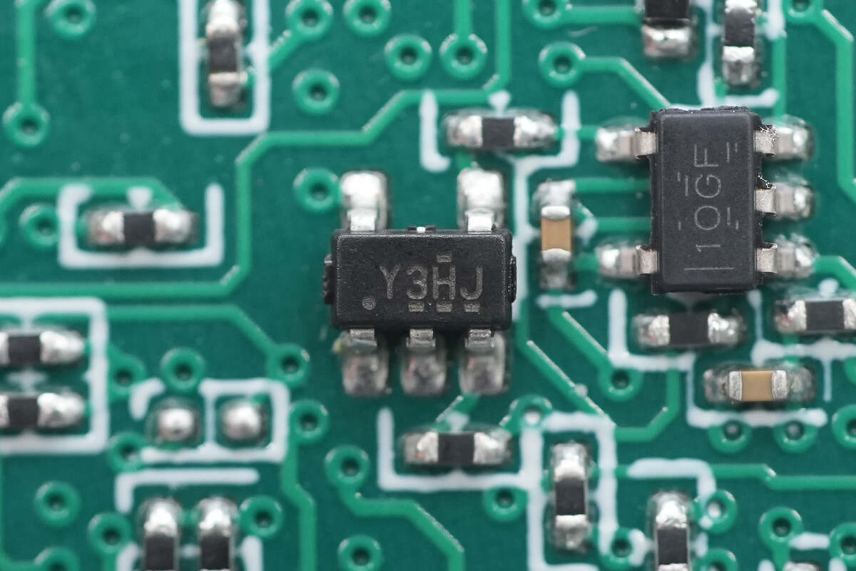 Teardown of Segotep 3200W Titanium-Rated SiC Digital Server Power Supply (CRPS3200W-12V)-Chargerlab