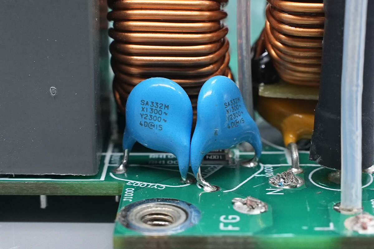 Teardown of Segotep 3200W Titanium-Rated SiC Digital Server Power Supply (CRPS3200W-12V)-Chargerlab