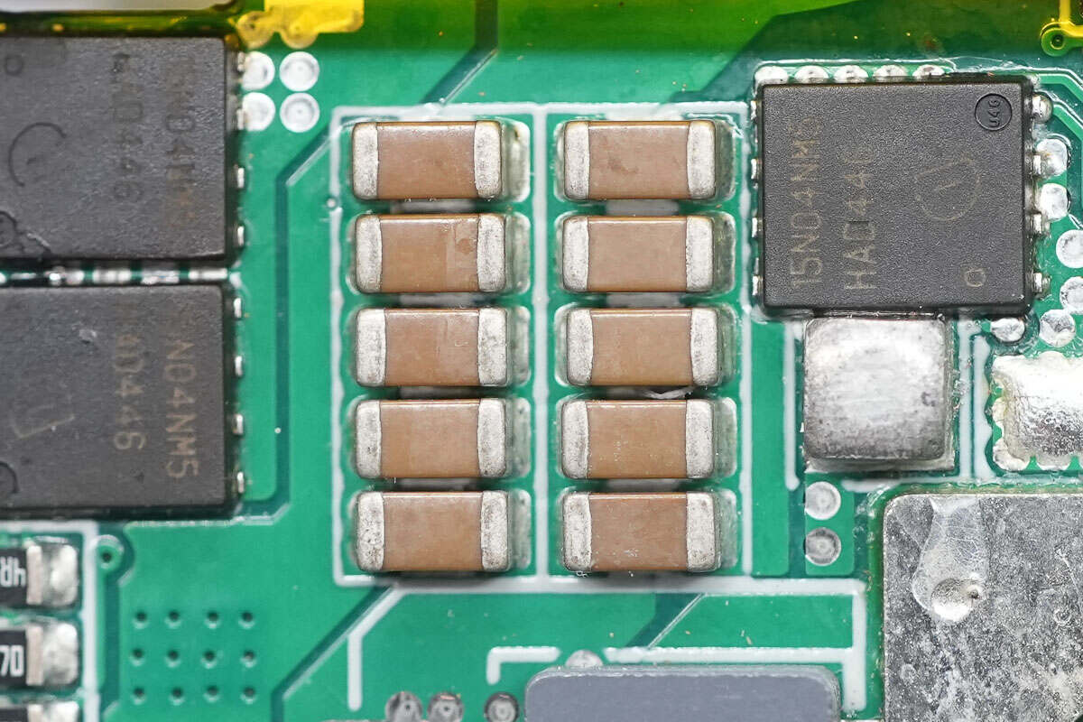 Teardown of Segotep 3200W Titanium-Rated SiC Digital Server Power Supply (CRPS3200W-12V)-Chargerlab