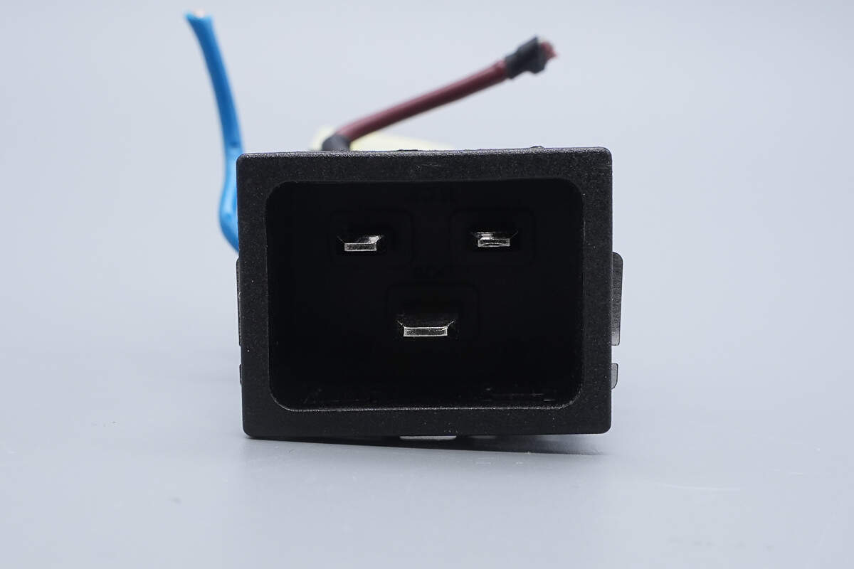 Teardown of Segotep 3200W Titanium-Rated SiC Digital Server Power Supply (CRPS3200W-12V)-Chargerlab