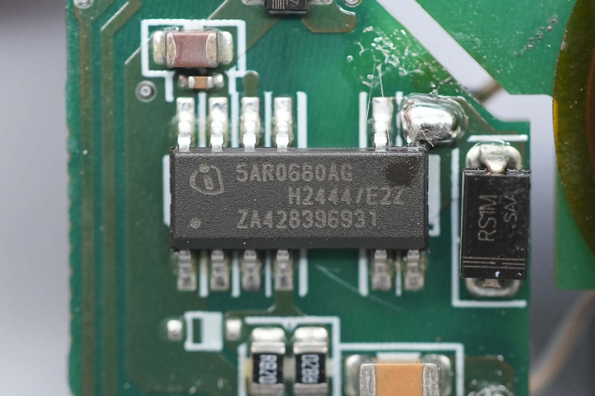 Teardown of Segotep 3200W Titanium-Rated SiC Digital Server Power Supply (CRPS3200W-12V)-Chargerlab
