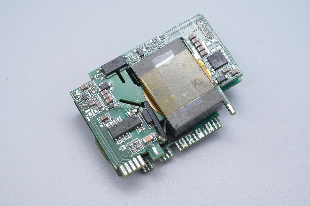 Teardown of Segotep 3200W Titanium-Rated SiC Digital Server Power Supply (CRPS3200W-12V)-Chargerlab