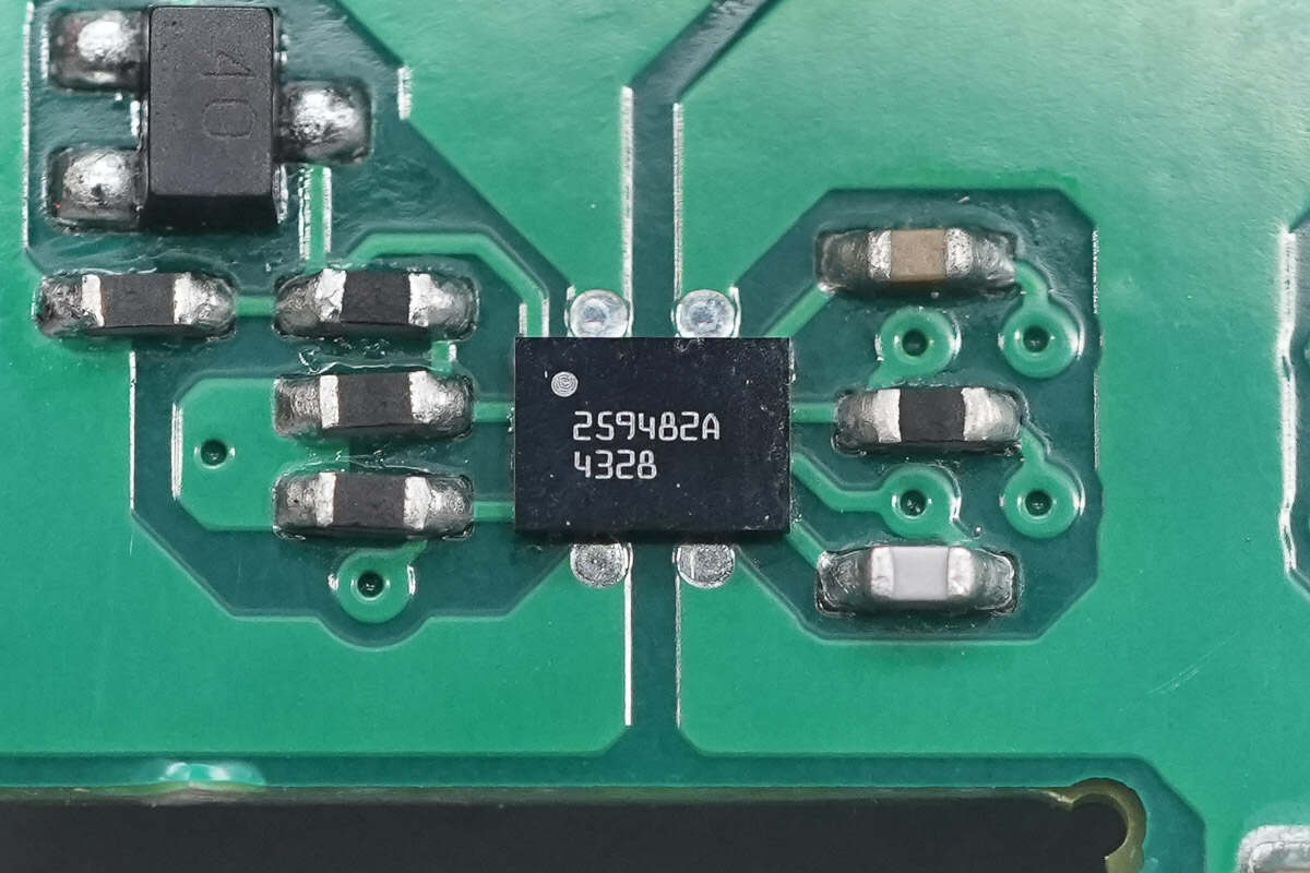 Teardown of Segotep 3200W Titanium-Rated SiC Digital Server Power Supply (CRPS3200W-12V)-Chargerlab