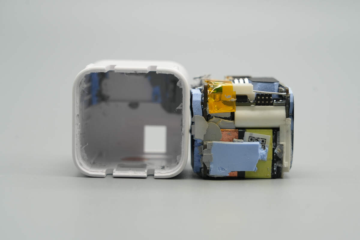 Teardown of Anker Nano 45W GaN Charger with Display (A121D)-Chargerlab