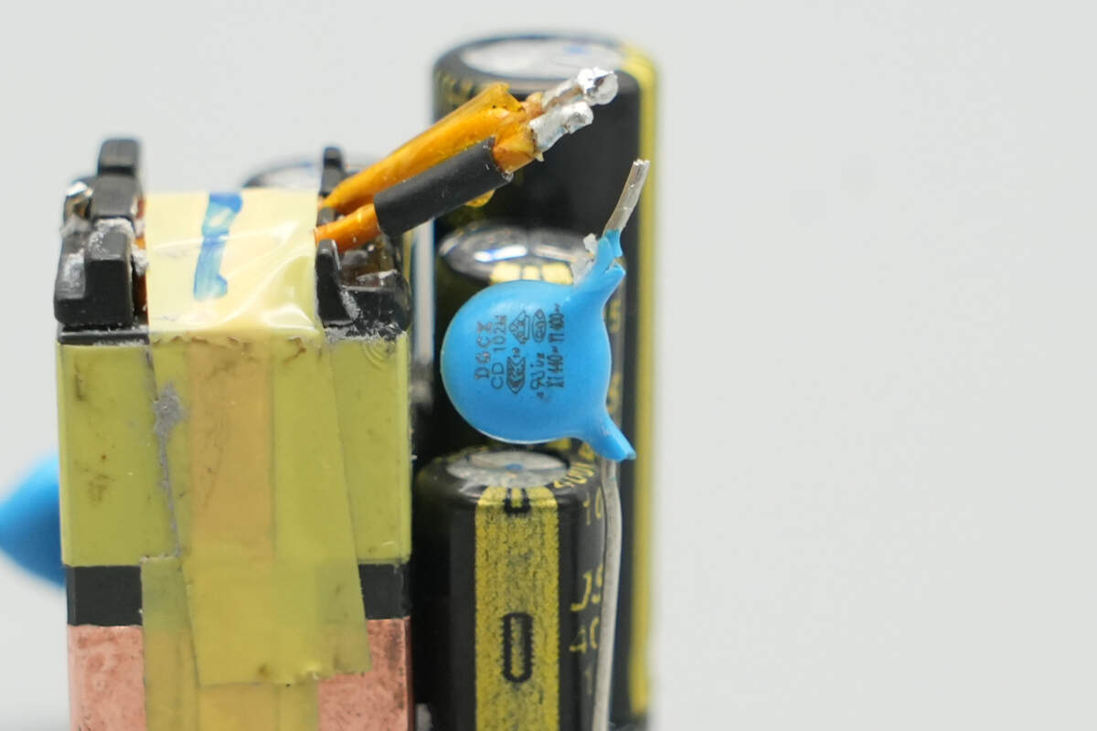 Teardown of Anker Nano 45W GaN Charger with Display (A121D)-Chargerlab