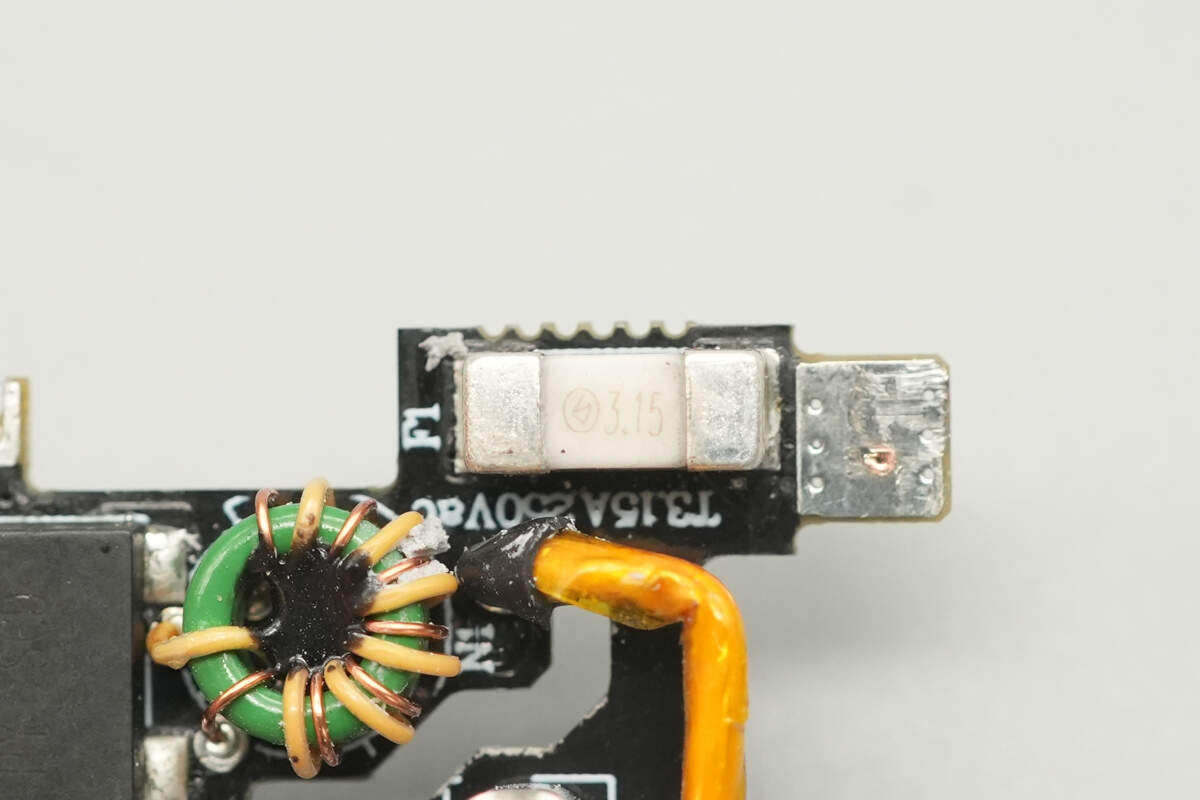 Teardown of Anker Nano 45W GaN Charger with Display (A121D)-Chargerlab