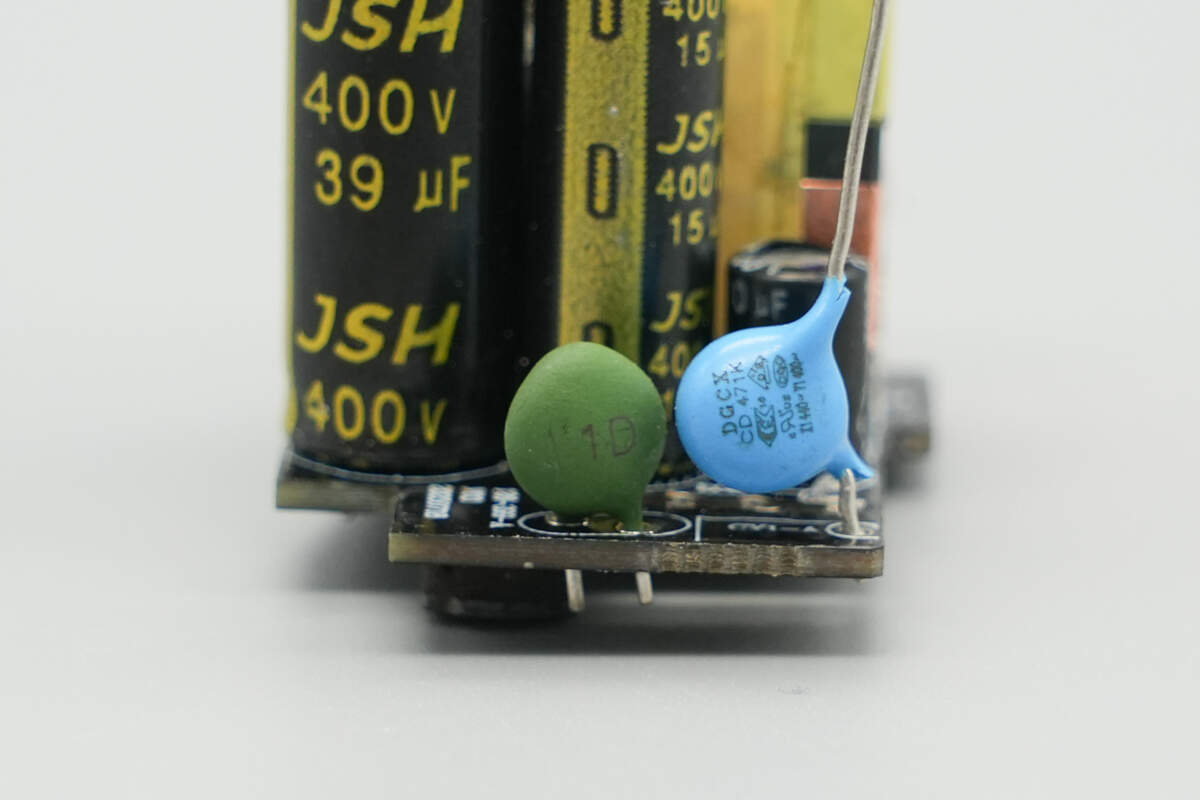 Teardown of Anker Nano 45W GaN Charger with Display (A121D)-Chargerlab