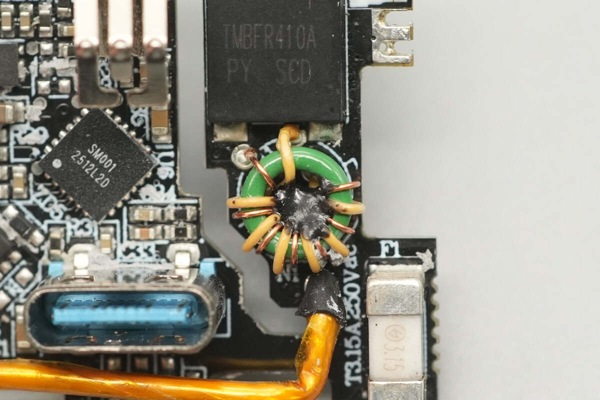 Teardown of Anker Nano 45W GaN Charger with Display (A121D)-Chargerlab