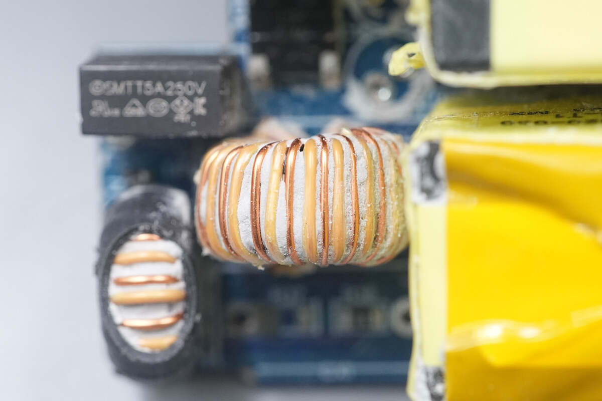 Teardown of ASUS Adol 100W GaN Quick Charger (ADOL AC100-050A)-Chargerlab