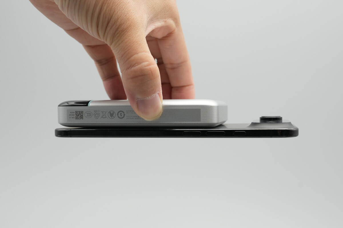 Teardown of CUKTECH 10 Super Magnetic Power Card (WPB100P)-Chargerlab