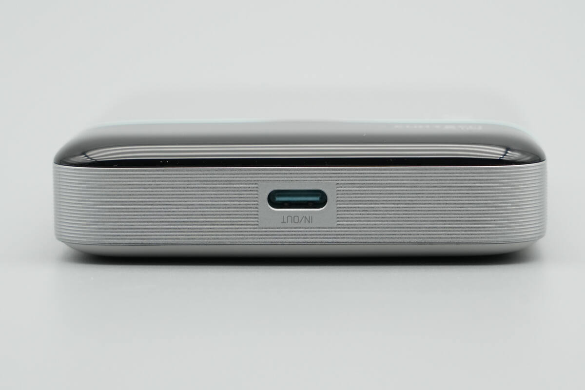 Teardown of CUKTECH 10 Super Magnetic Power Card (WPB100P)-Chargerlab