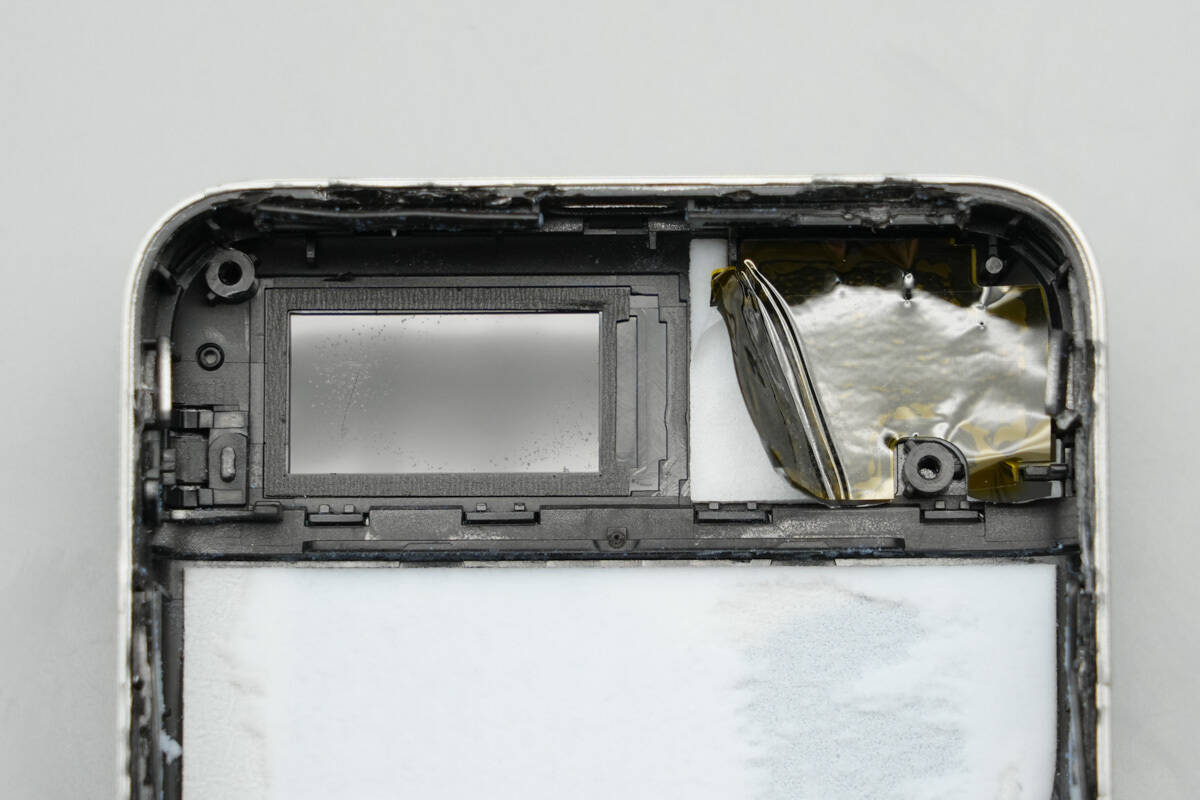 Teardown of CUKTECH 10 Super Magnetic Power Card (WPB100P)-Chargerlab