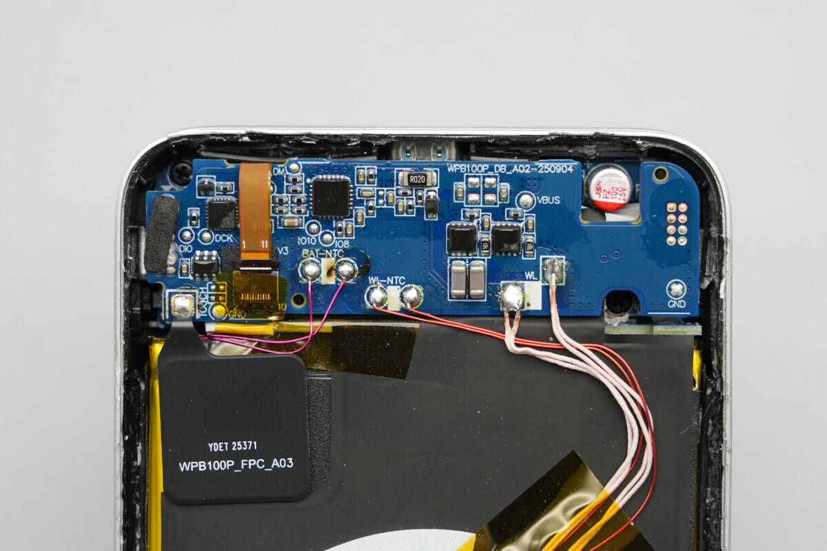 Teardown of CUKTECH 10 Super Magnetic Power Card (WPB100P)-Chargerlab