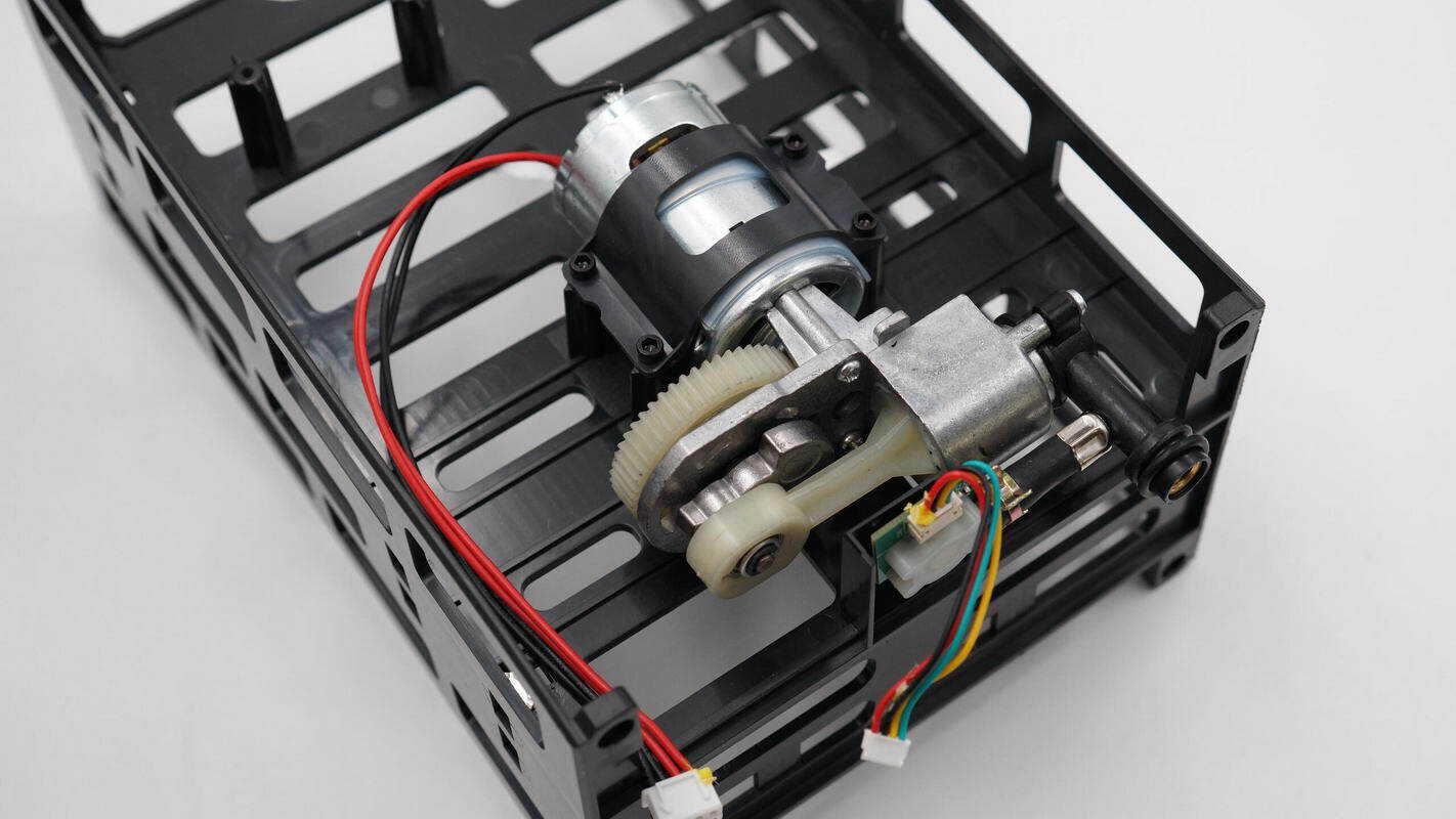 Teardown of Maxcellent Multi-Function Portable Jump Starter-Chargerlab