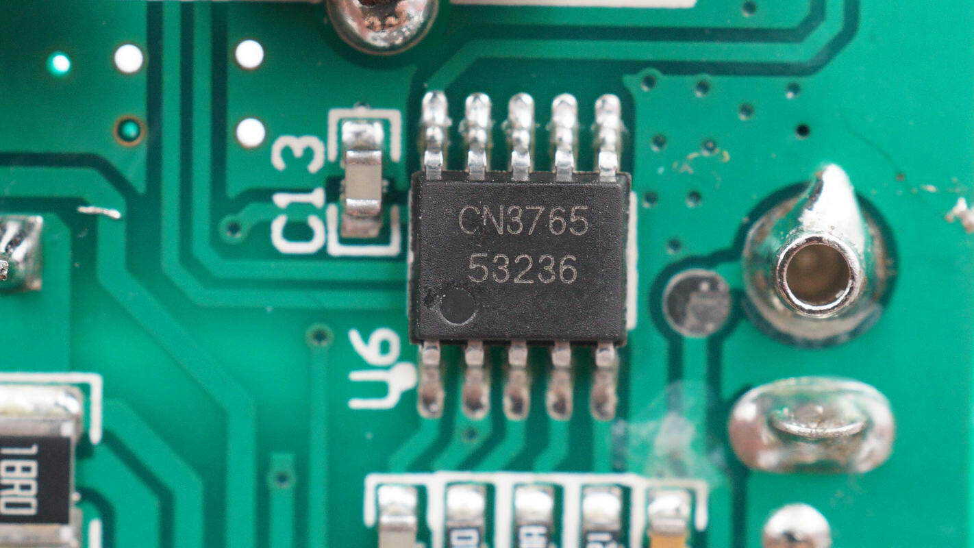 Teardown of Maxcellent Multi-Function Portable Jump Starter-Chargerlab