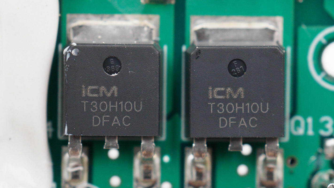 Teardown of Maxcellent Multi-Function Portable Jump Starter-Chargerlab