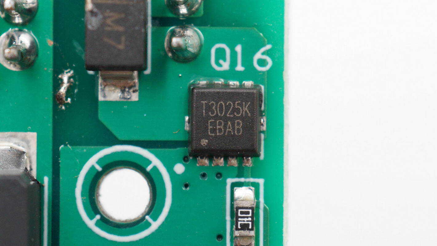 Teardown of Maxcellent Multi-Function Portable Jump Starter-Chargerlab