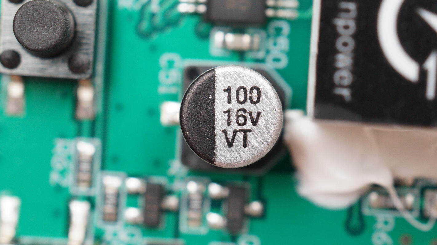 Teardown of Maxcellent Multi-Function Portable Jump Starter-Chargerlab