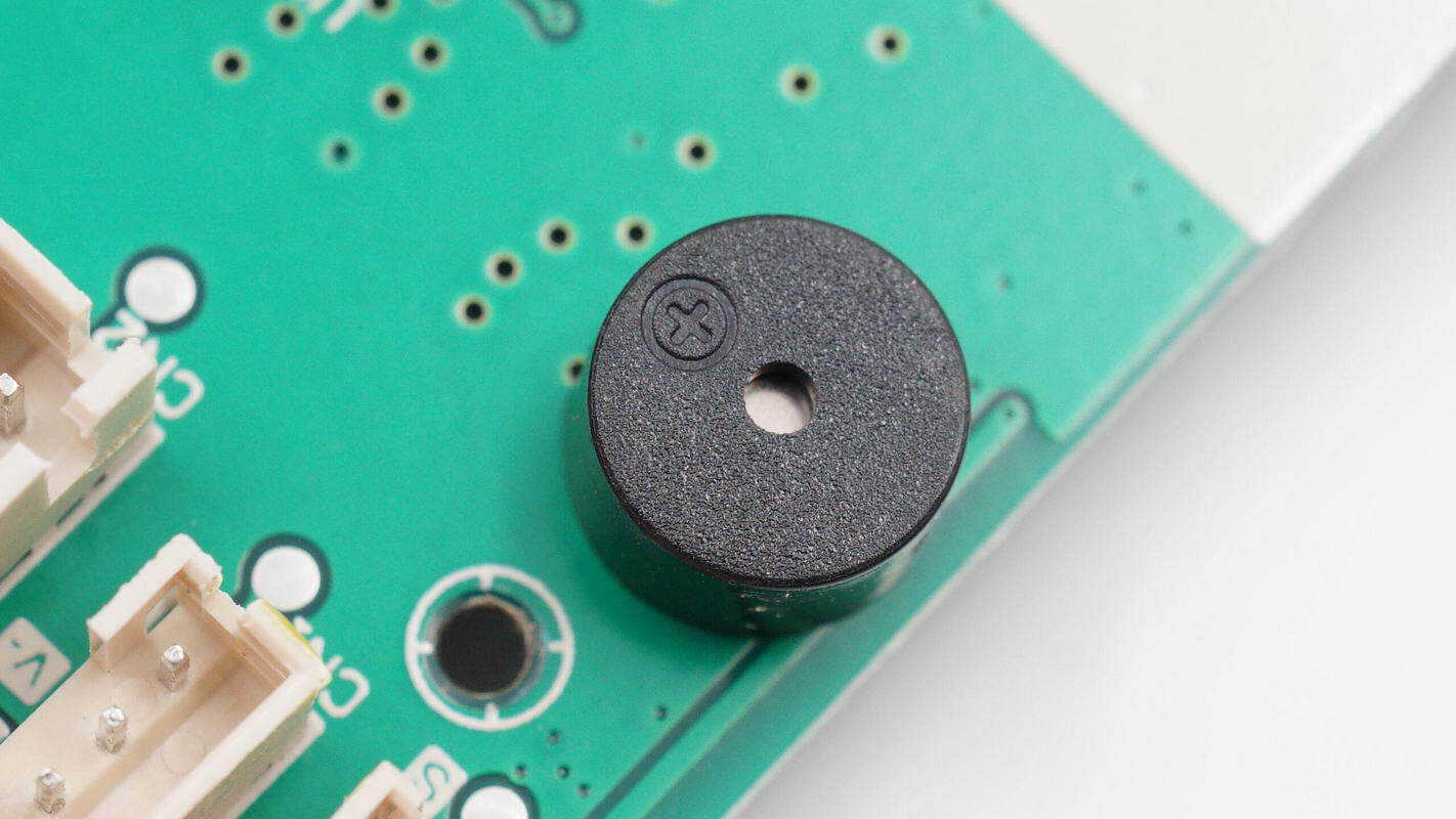 Teardown of Maxcellent Multi-Function Portable Jump Starter-Chargerlab