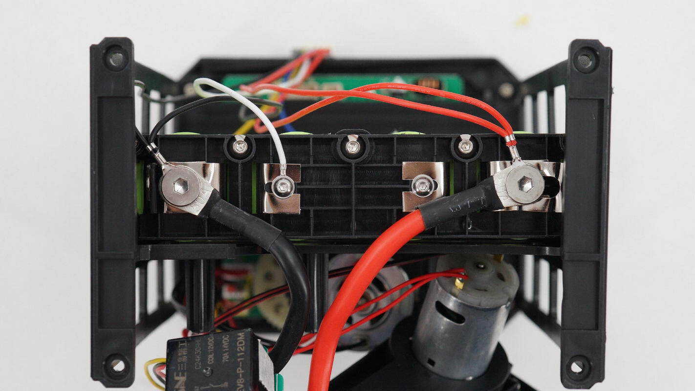 Teardown of Maxcellent Multi-Function Portable Jump Starter-Chargerlab