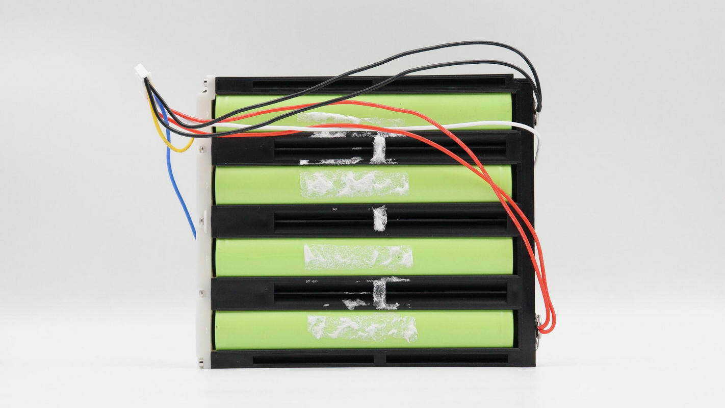 Teardown of Maxcellent Multi-Function Portable Jump Starter-Chargerlab