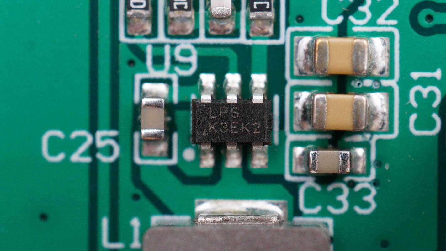 Teardown of Maxcellent Multi-Function Portable Jump Starter-Chargerlab