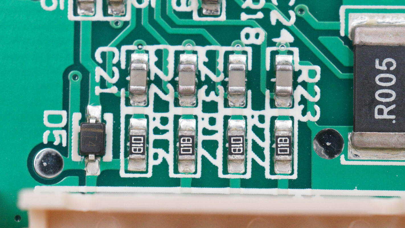 Teardown of Maxcellent Multi-Function Portable Jump Starter-Chargerlab