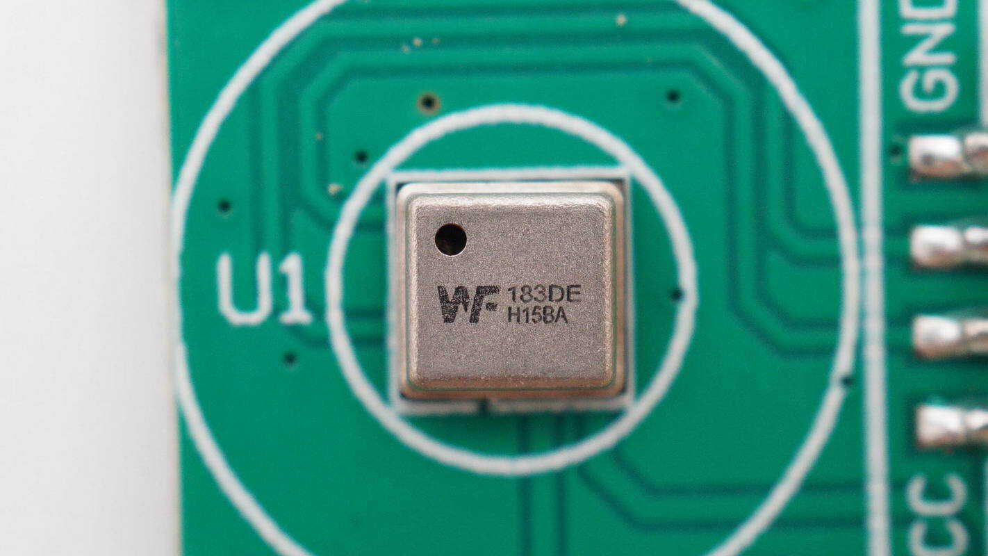 Teardown of Maxcellent Multi-Function Portable Jump Starter-Chargerlab