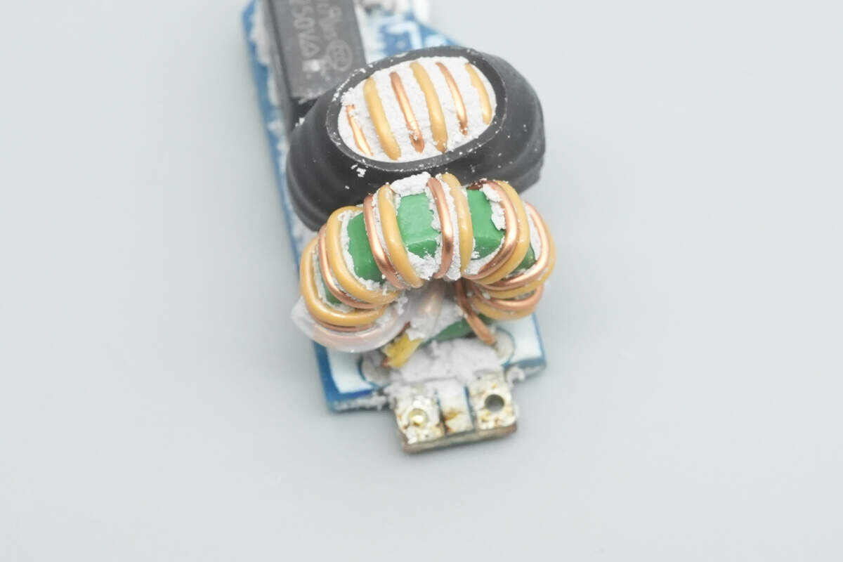 Teardown of ASUS Adol 140W GaN Quick Charger (AC140-020A)-Chargerlab