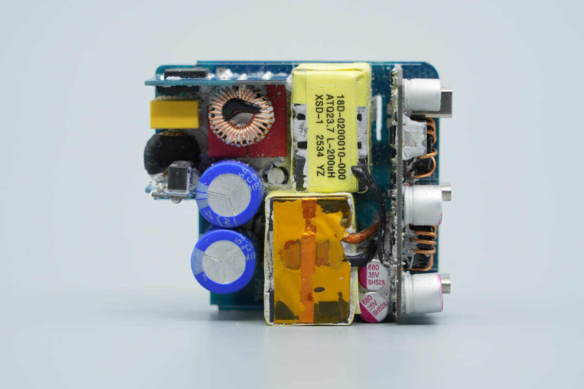 Teardown of ASUS Adol 140W GaN Quick Charger (AC140-020A)-Chargerlab