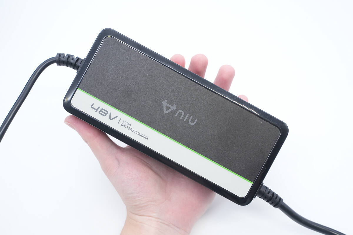 Teardown of NIU 280W E-bike Charger (DZL482015N)-Chargerlab