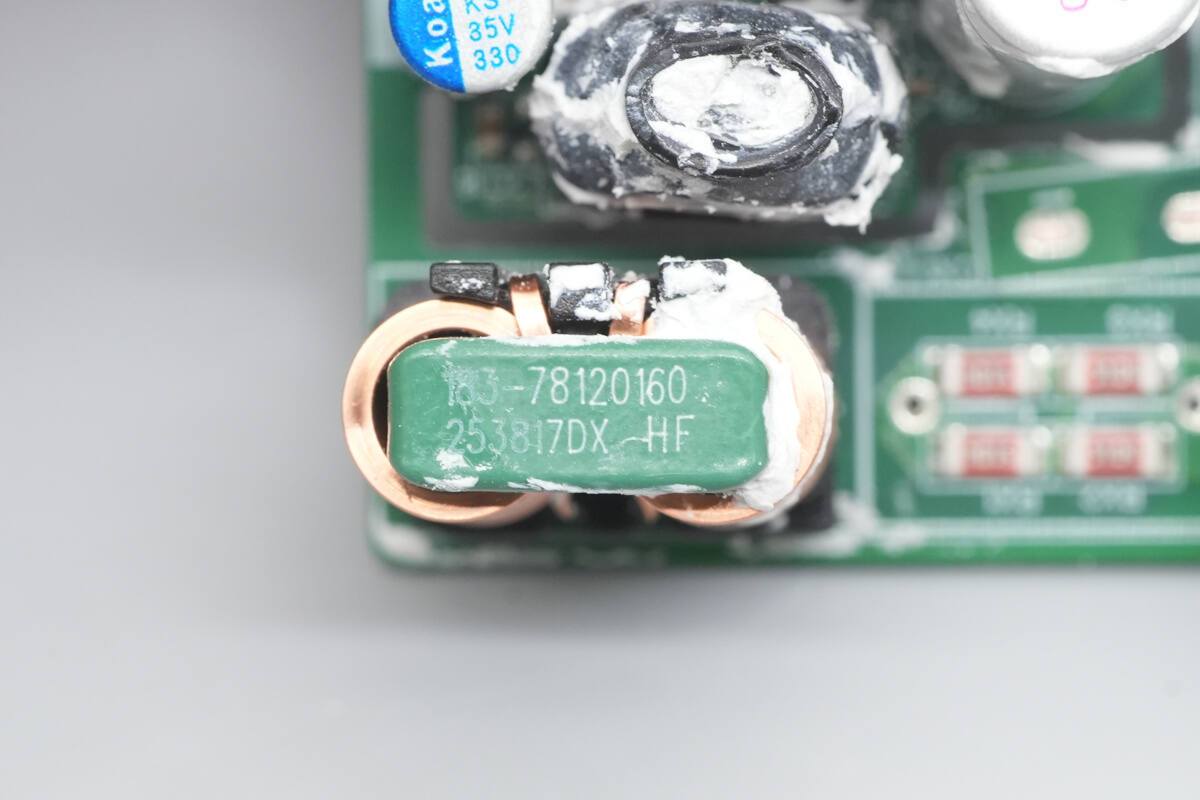 Teardown of Huntkey 140W GaN Charger (HKC14028050-0B1)-Chargerlab