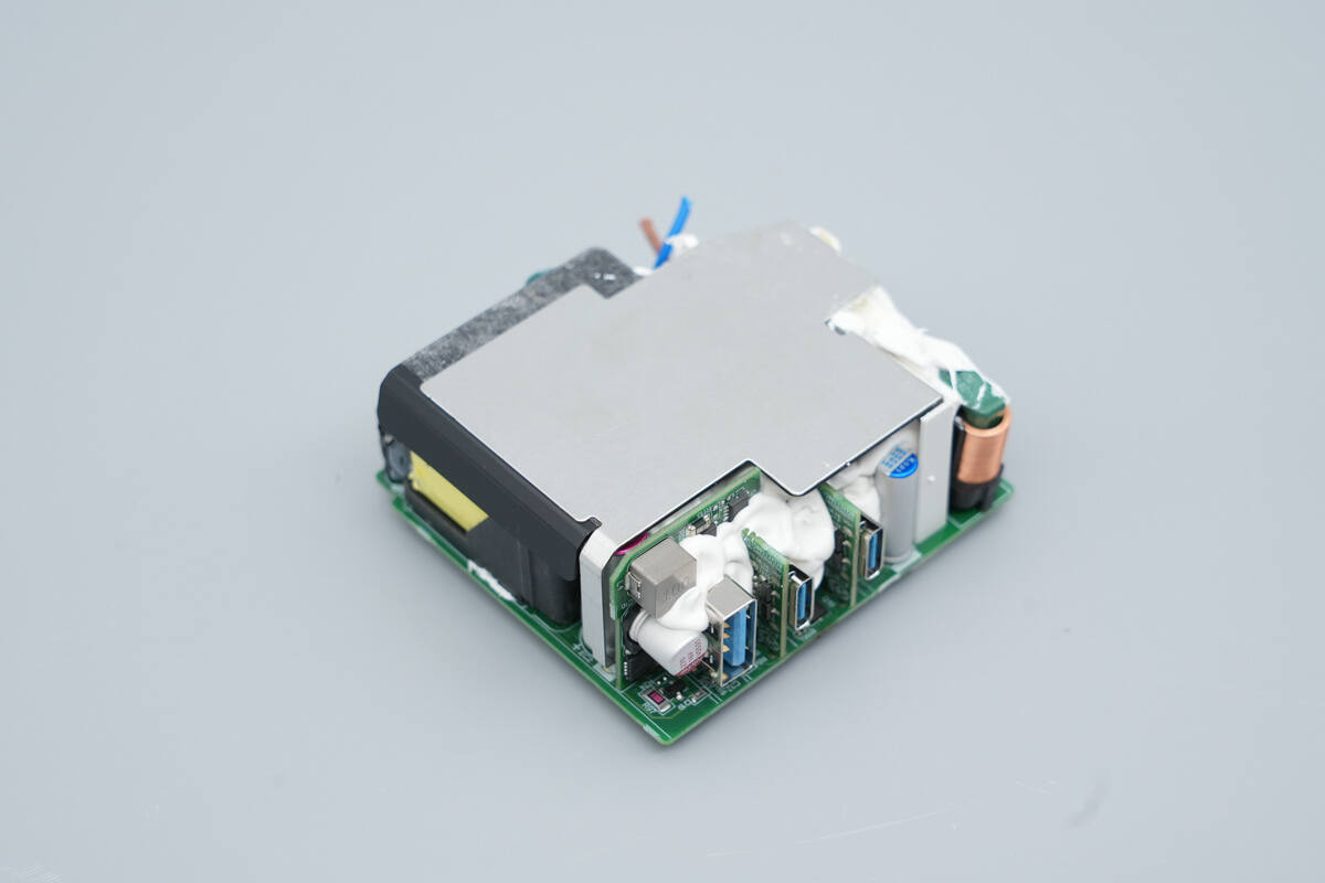 Teardown of Huntkey 140W GaN Charger (HKC14028050-0B1)-Chargerlab