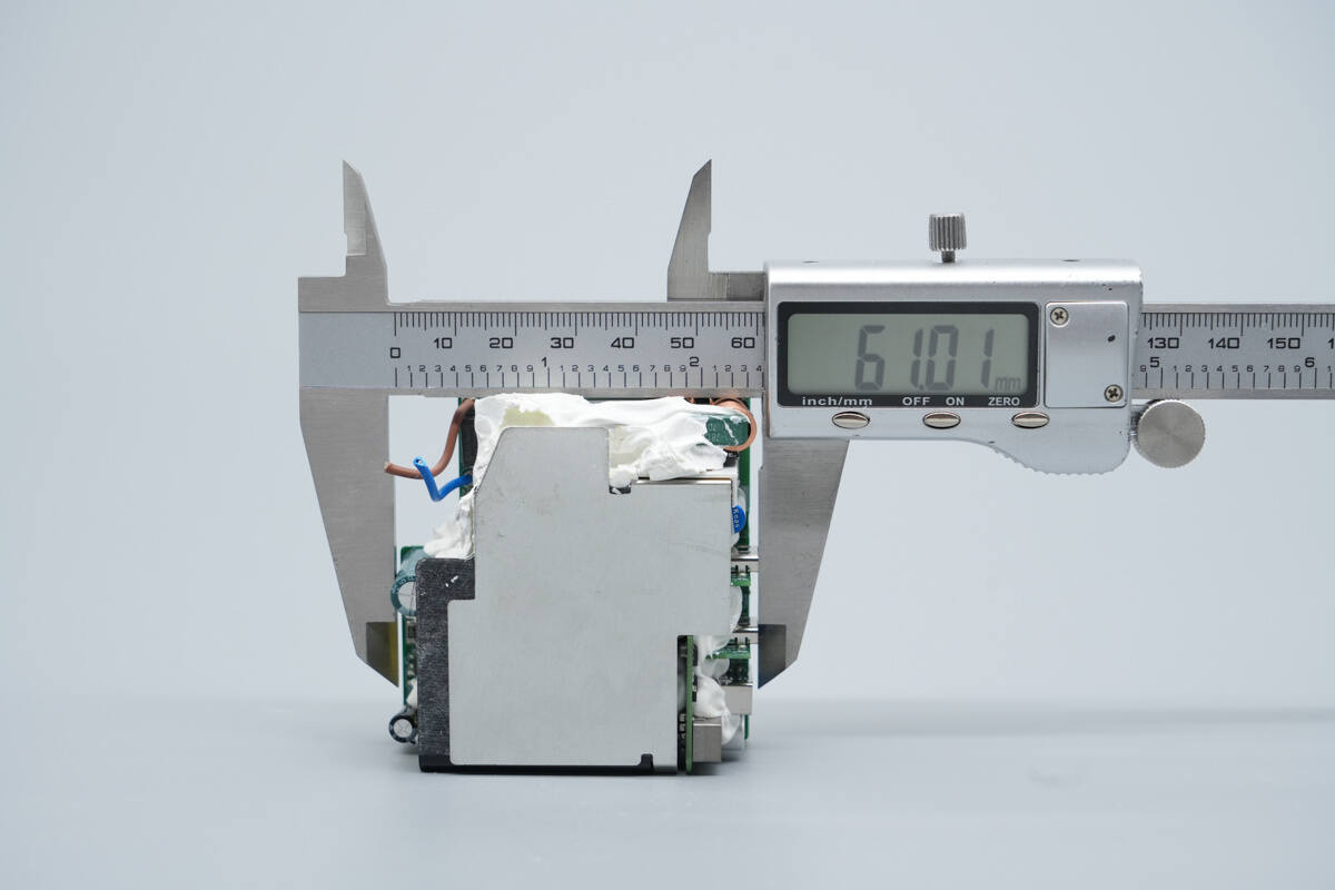 Teardown of Huntkey 140W GaN Charger (HKC14028050-0B1)-Chargerlab