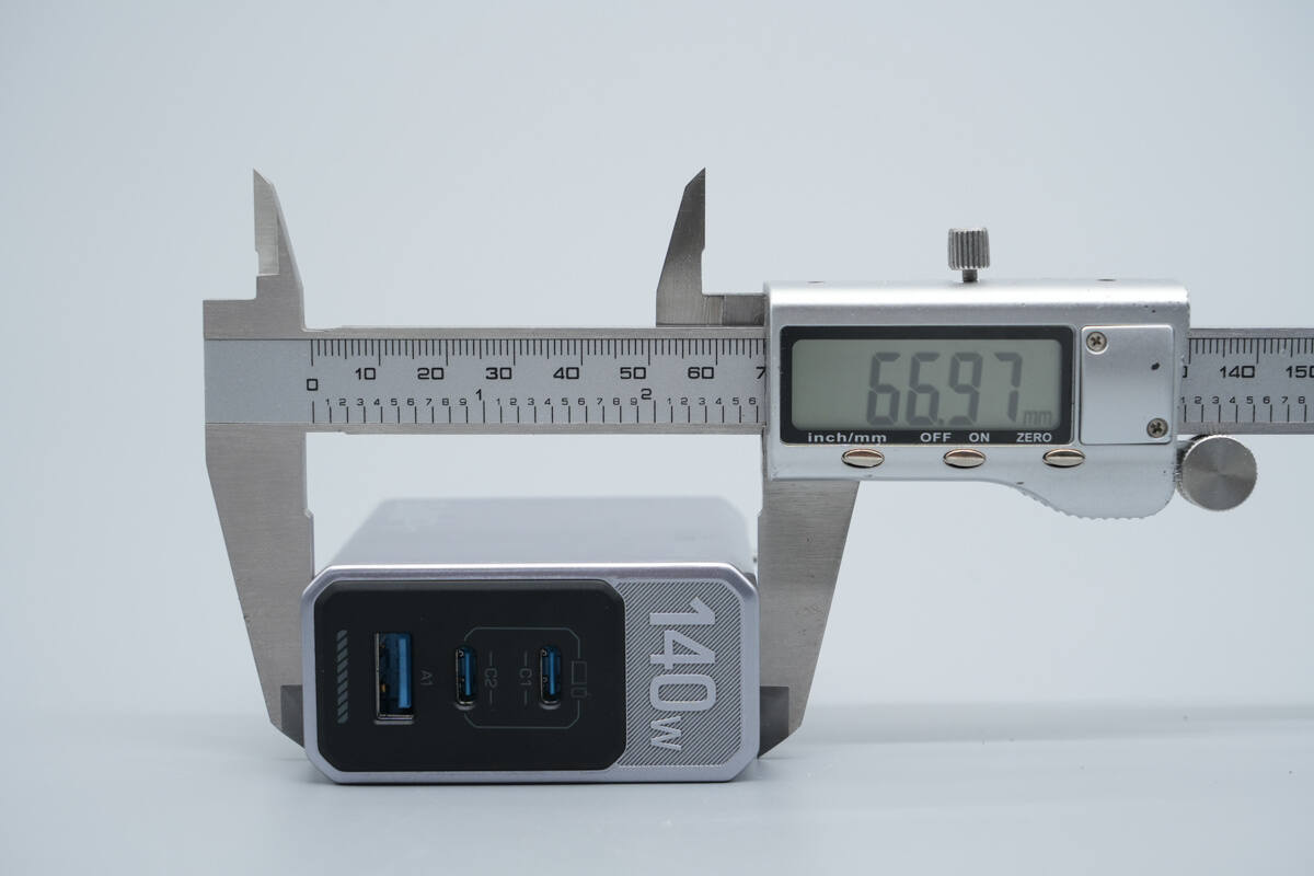 Teardown of Huntkey 140W GaN Charger (HKC14028050-0B1)-Chargerlab