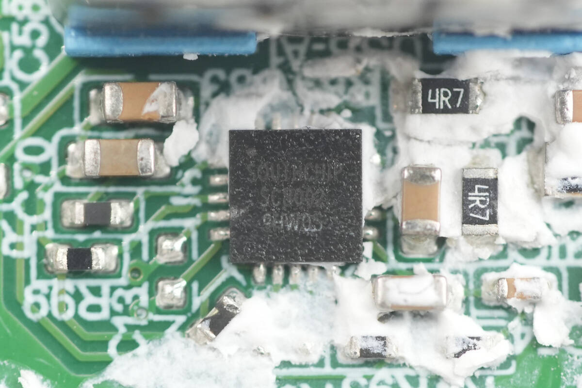 Teardown of Huntkey 140W GaN Charger (HKC14028050-0B1)-Chargerlab