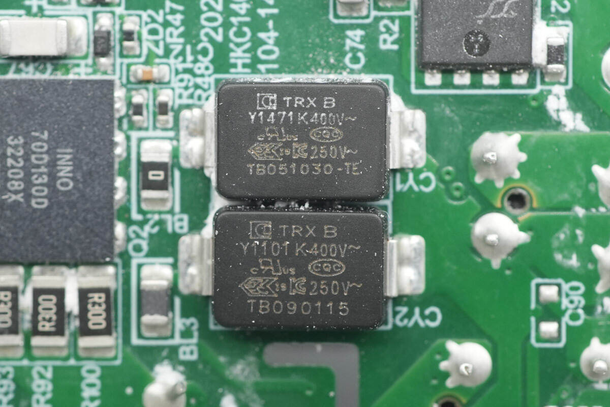 Teardown of Huntkey 140W GaN Charger (HKC14028050-0B1)-Chargerlab