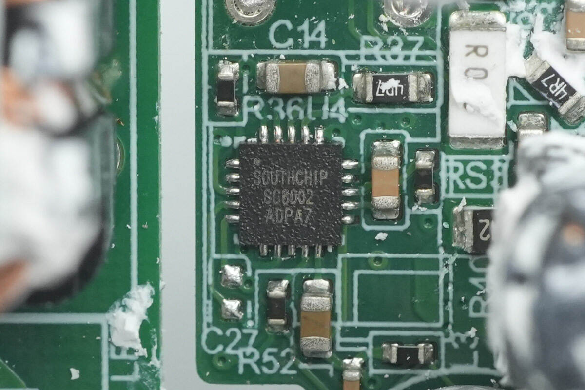 Teardown of Huntkey 140W GaN Charger (HKC14028050-0B1)-Chargerlab