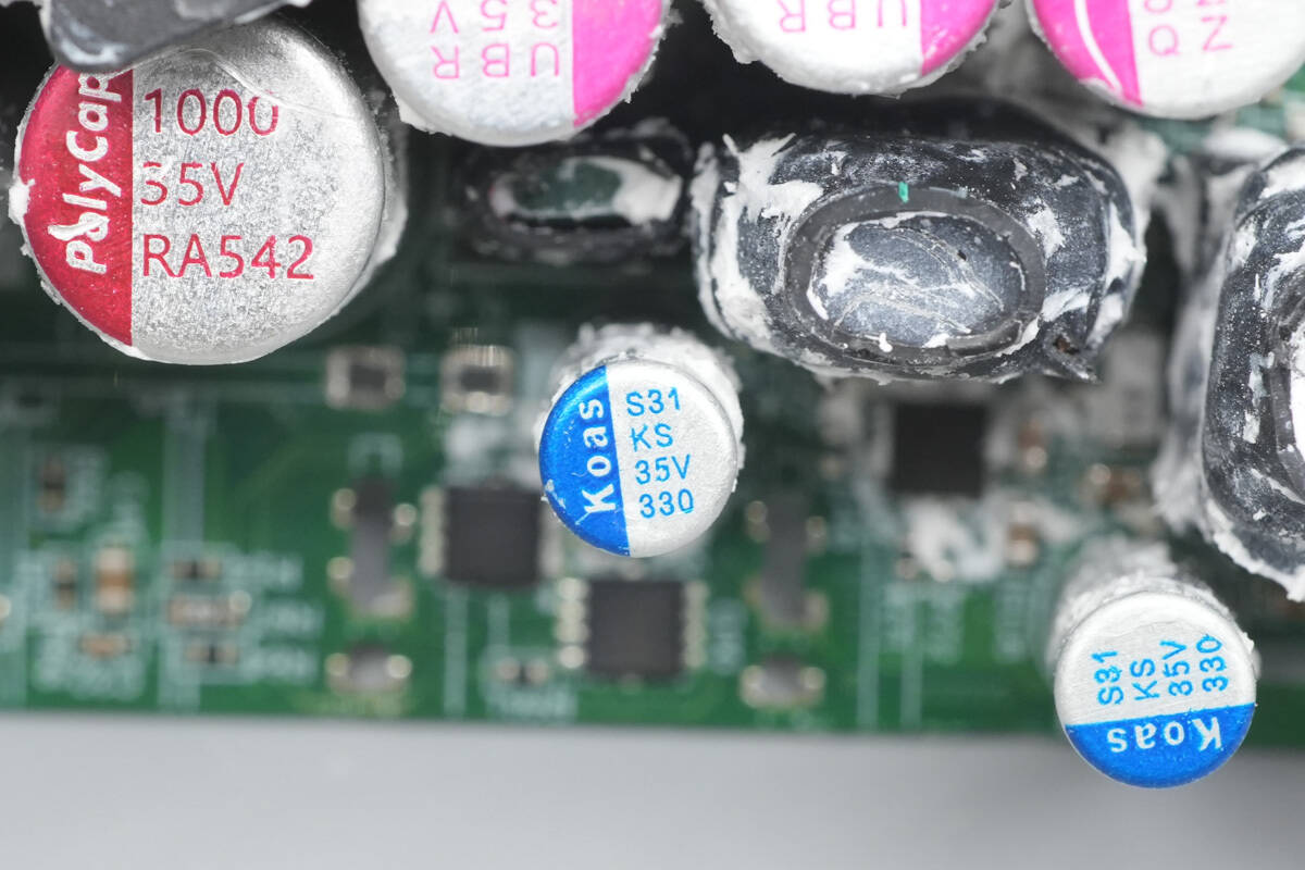 Teardown of Huntkey 140W GaN Charger (HKC14028050-0B1)-Chargerlab