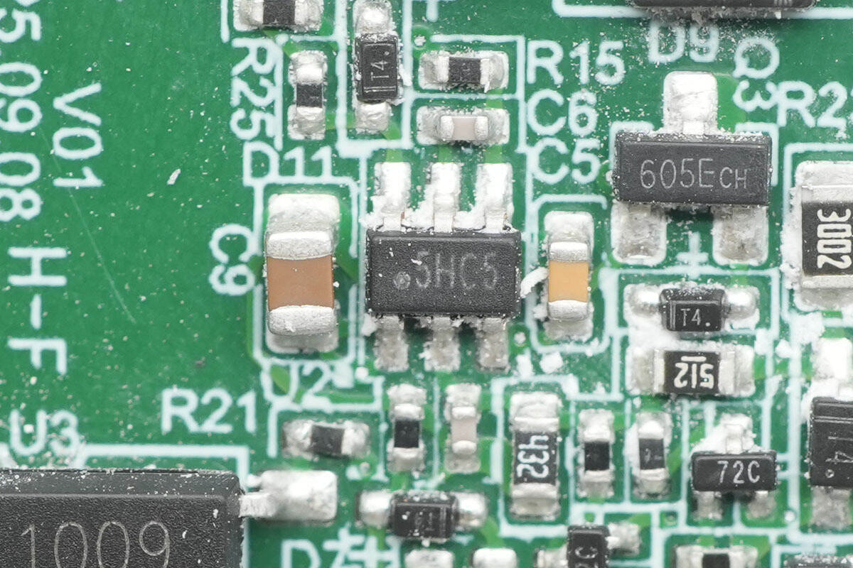 Teardown of Huntkey 140W GaN Charger (HKC14028050-0B1)-Chargerlab