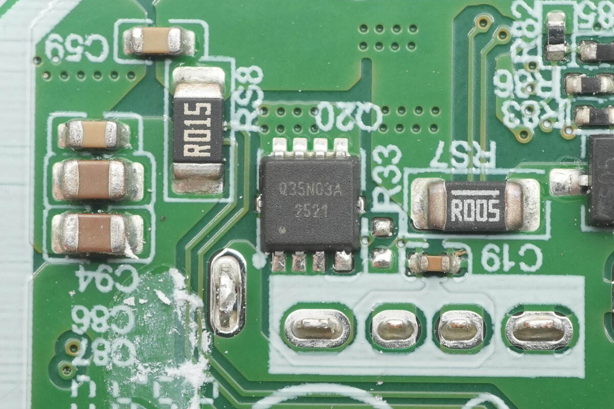 Teardown of Huntkey 140W GaN Charger (HKC14028050-0B1)-Chargerlab