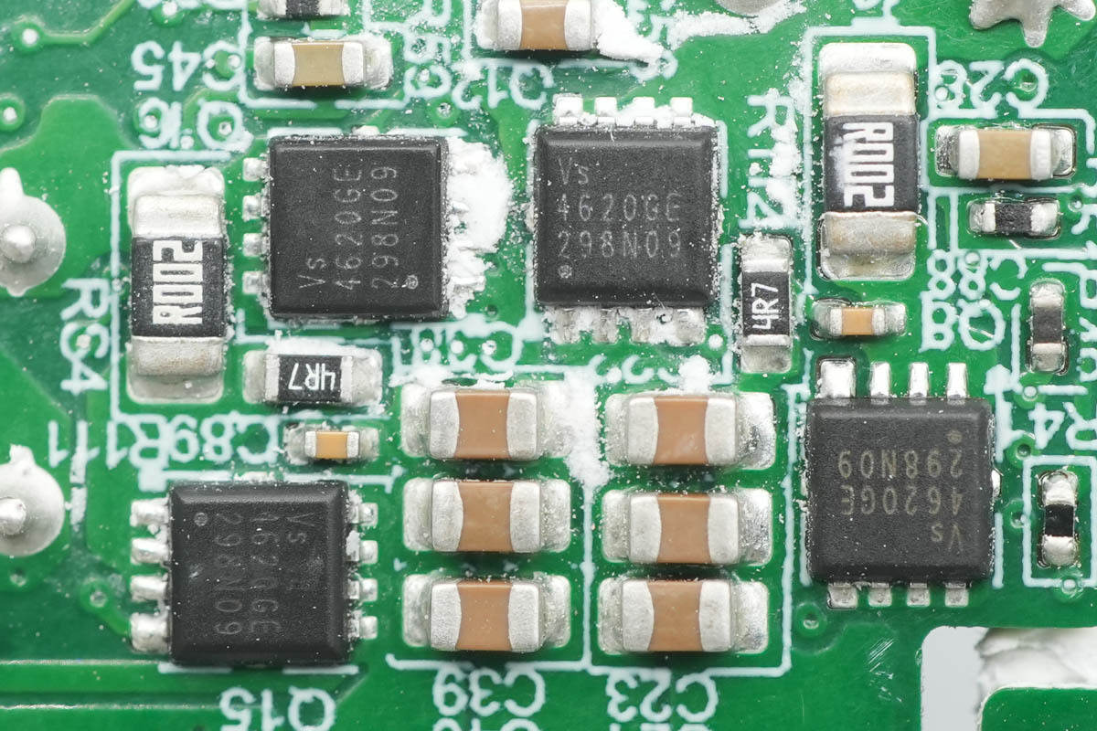 Teardown of Huntkey 140W GaN Charger (HKC14028050-0B1)-Chargerlab