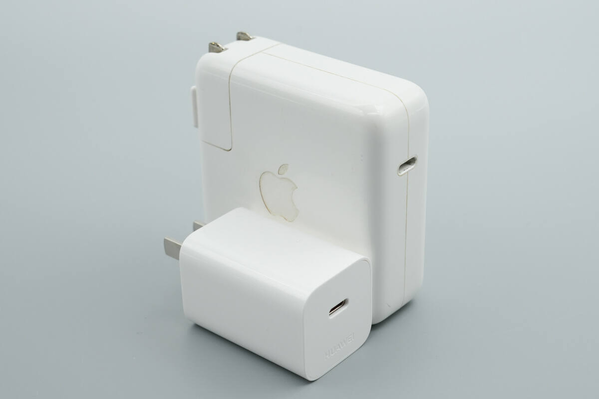 Teardown of Huawei SuperCharge 66W GaN Charger for Mate 80 (HW-110600C05)-Chargerlab