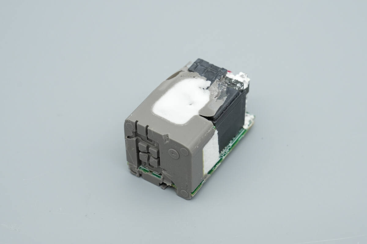 Teardown of Huawei SuperCharge 66W GaN Charger for Mate 80 (HW-110600C05)-Chargerlab